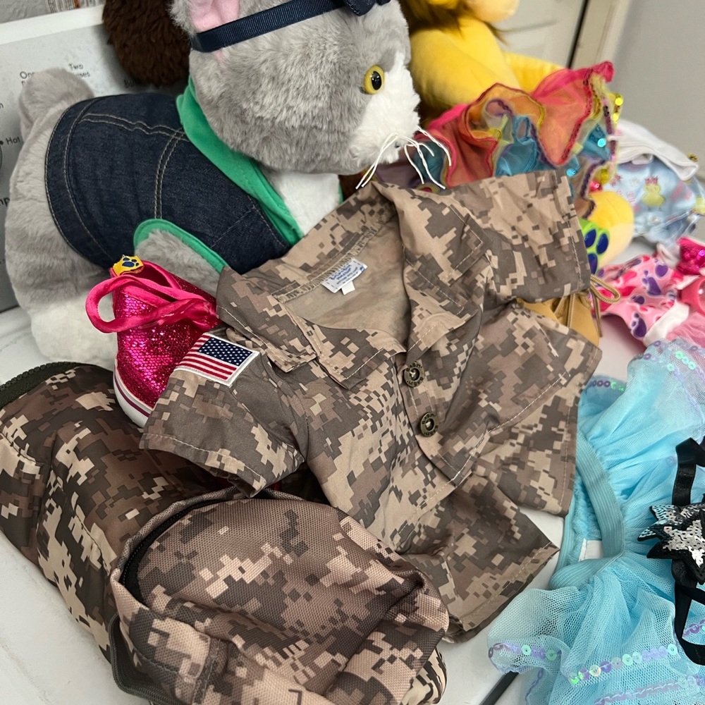 HUGE Build-a-Bear bundle! - Picture 6 of 7